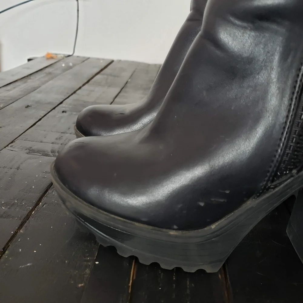 Candie's Women's 8 Black Chunky Platform Heel Ankle Booties Boots Y2K 90s Shoes